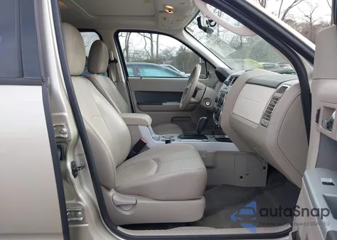 2010 Mercury Mariner Premier z USA, uszkodzony, nr VIN 4M2CN8HG2AKJ07405